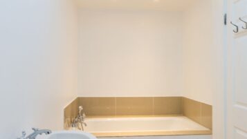 7AlbertCourtEast_11_rmp_0919
